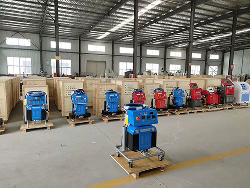 建筑外墻保溫系統(tǒng)都有哪些措施?聚氨酯保溫作用大不大?(圖1) 國(guó)產(chǎn)5600系列聚氨酯噴涂發(fā)泡設(shè)備